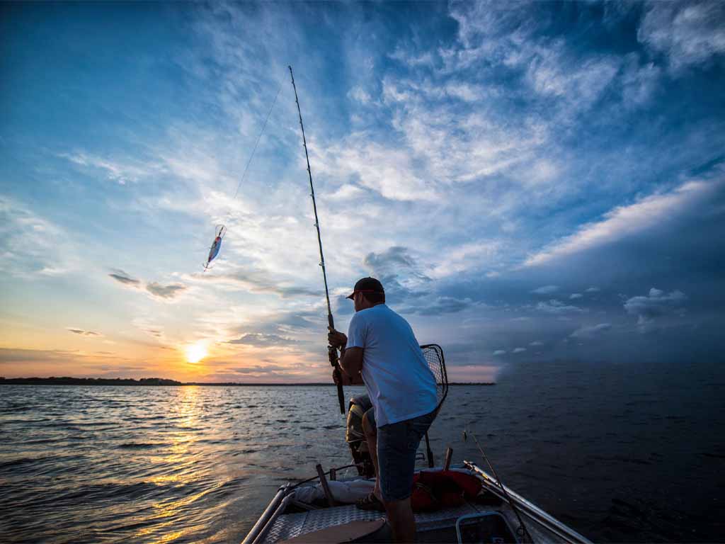 Deep Sea Fishing Tour in Mirissa